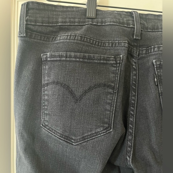 Levi’s Black 711 Skinny, Distressed Jeans Women’s Size 33 - Picture 4 of 16